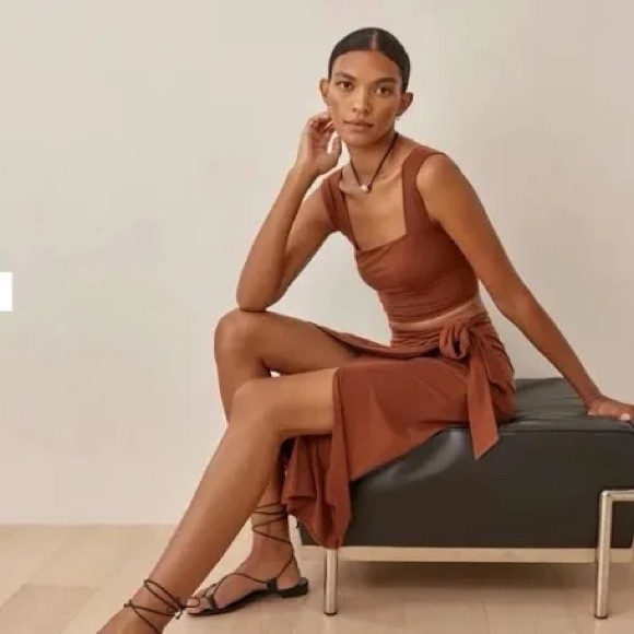 Reformation Rika Two Piece - Picture 1 of 4